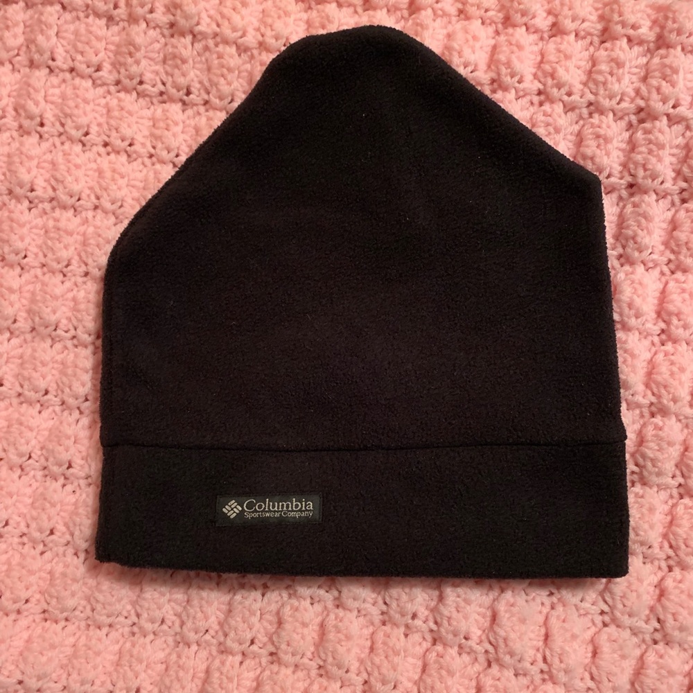 Columbia thermarator hat.